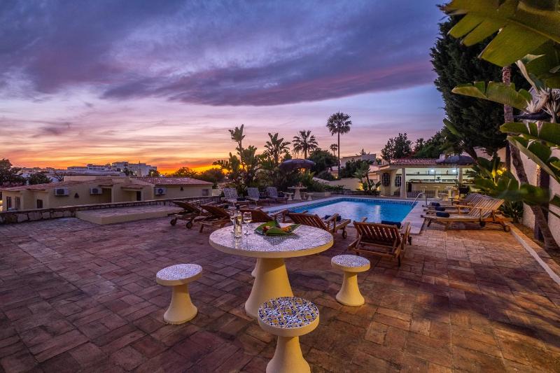 Villa Crisandra - com piscina aquecível em Albufeira - image 24