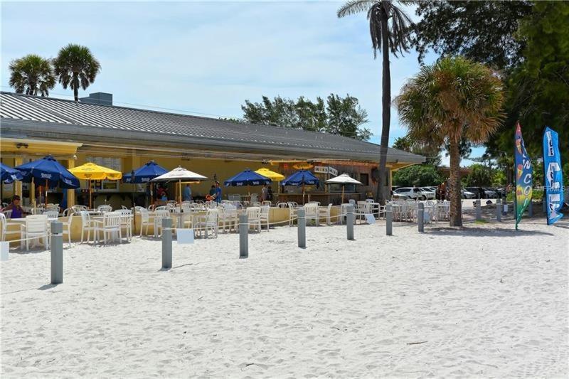 Footprints in the Sand managed by Beach Retreats - image 18
