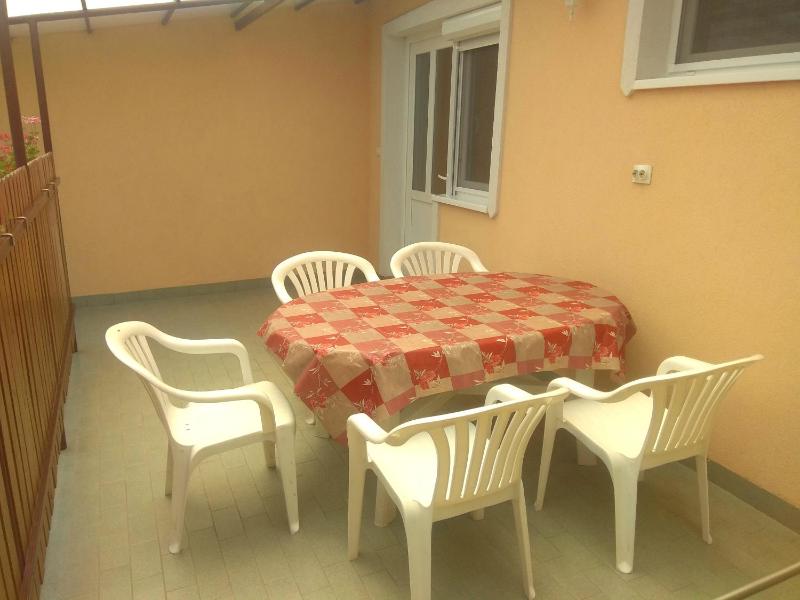 Gloria Apartman - image 27