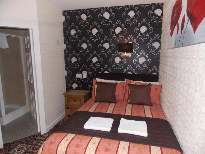 Standard Family Room image 4