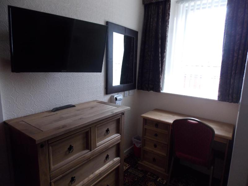 Standard Family Room image 3
