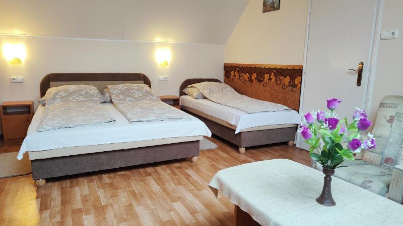 Gloria Apartman - image 19