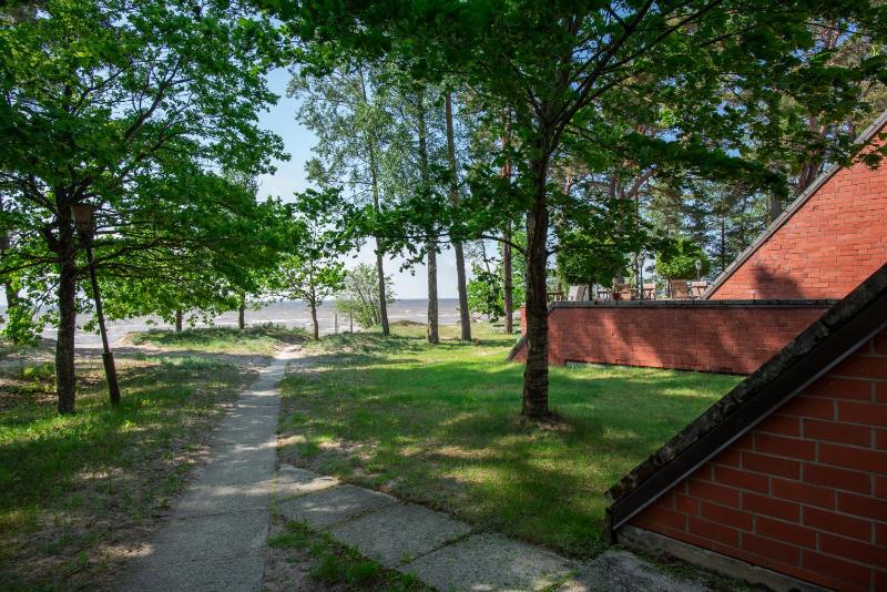 Two-Bedroom Apartment with Garden View image 3