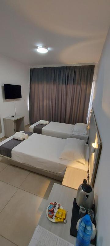 Budget Twin Room image 4