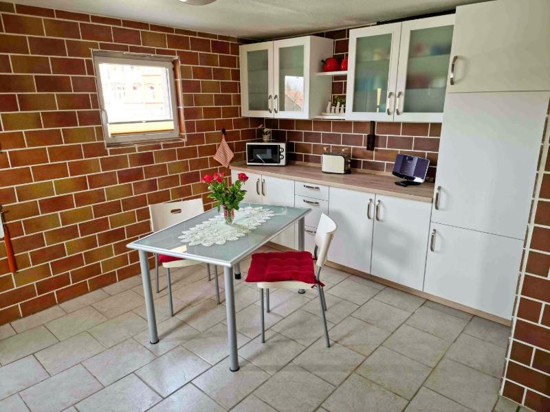 One-Bedroom Apartment image 3