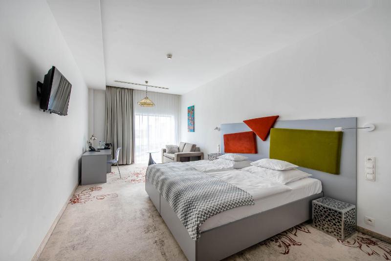 Double or Twin Standard Room image 4