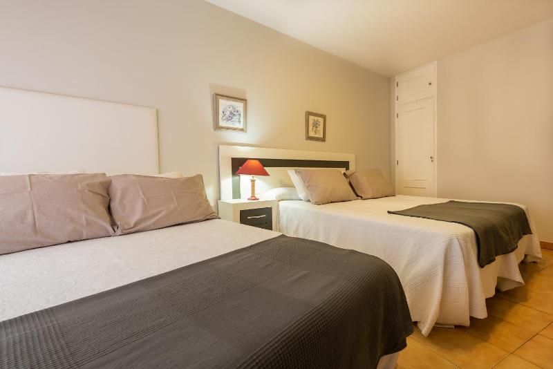 Triple Room image 3