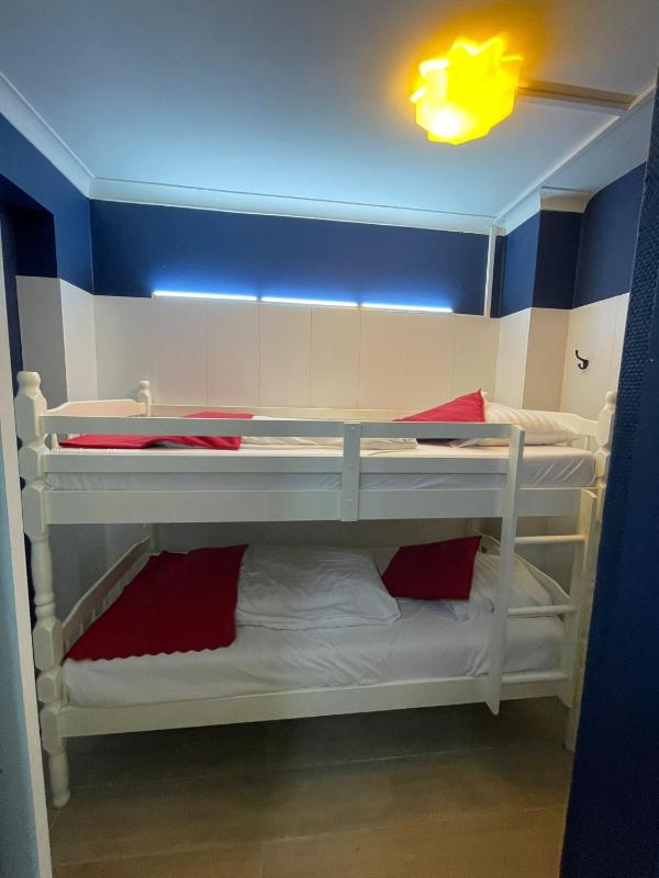Quadruple Room image 2
