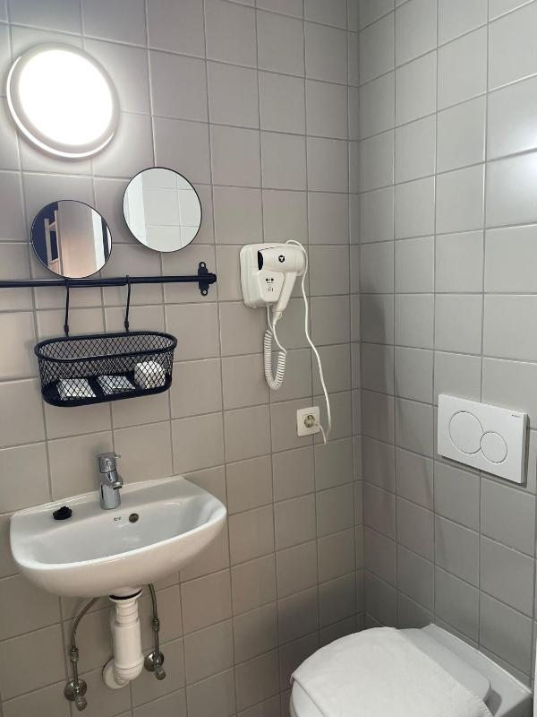 Double Room image 1