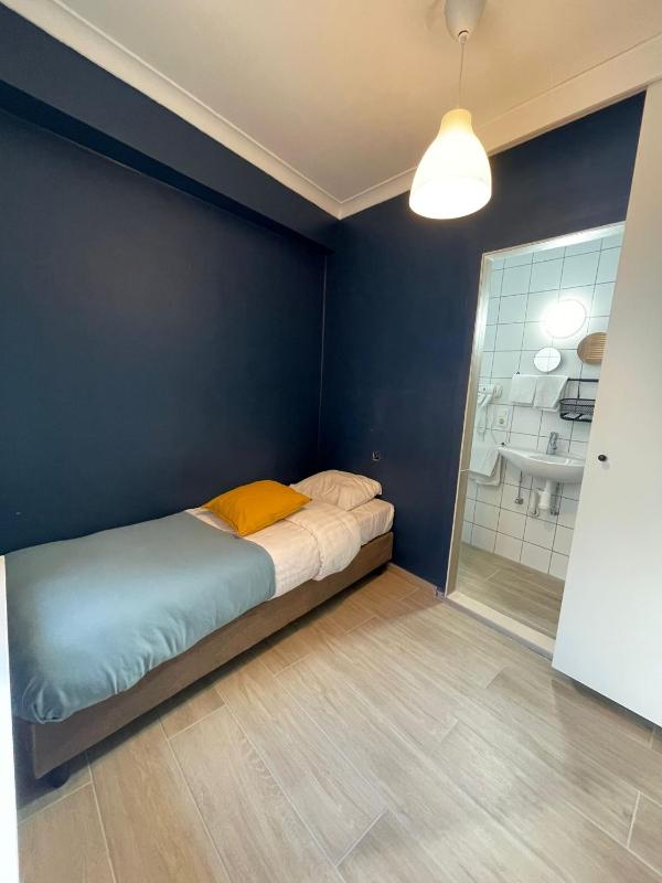 Single Room image 2
