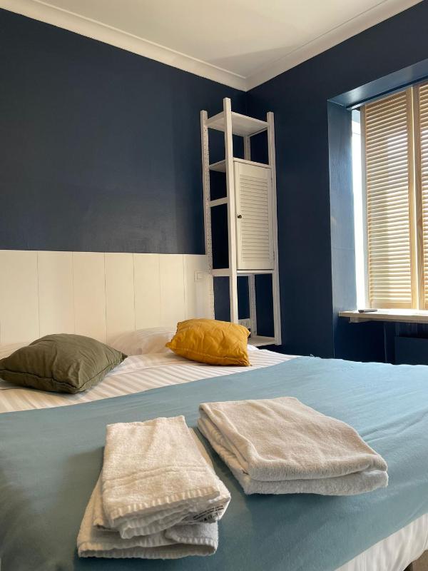 Double Room image 2