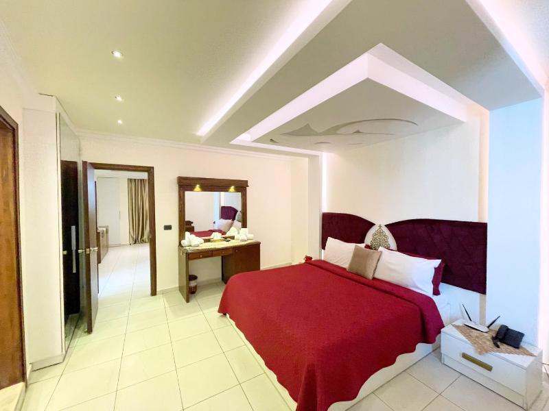 Executive Suite image 4