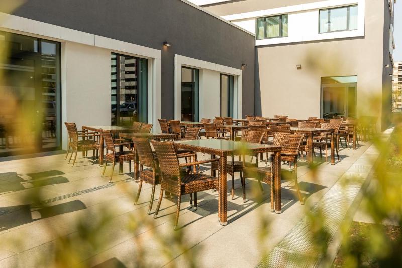Novotel Duesseldorf Airport - image 2