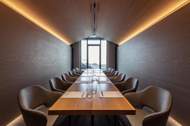 Novotel Duesseldorf Airport - image 26