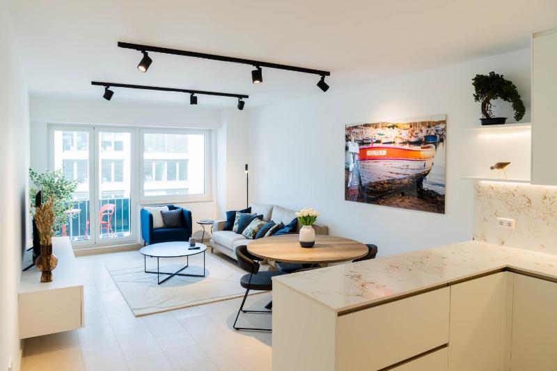 Hamilius Apartments City Center Luxembourg by Rentaroo - image 4