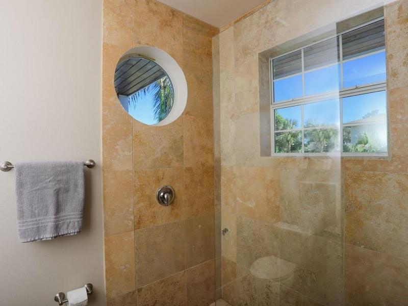 Paradise Beach House - image 19