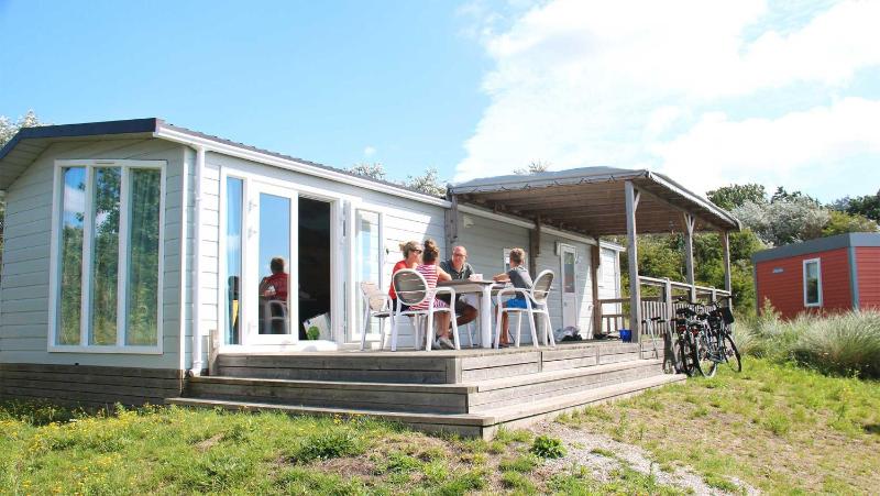 Three-Bedroom Chalet image 4
