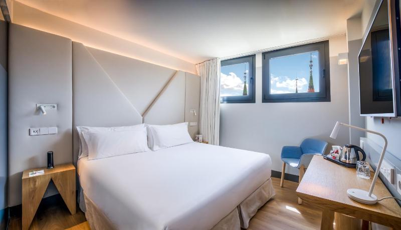Superior Double Room image 3