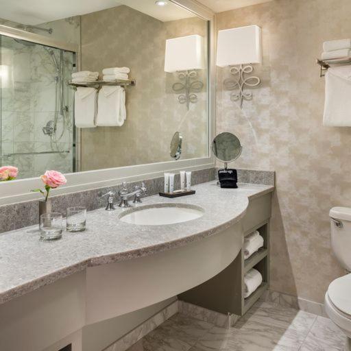 Executive King Room image 2