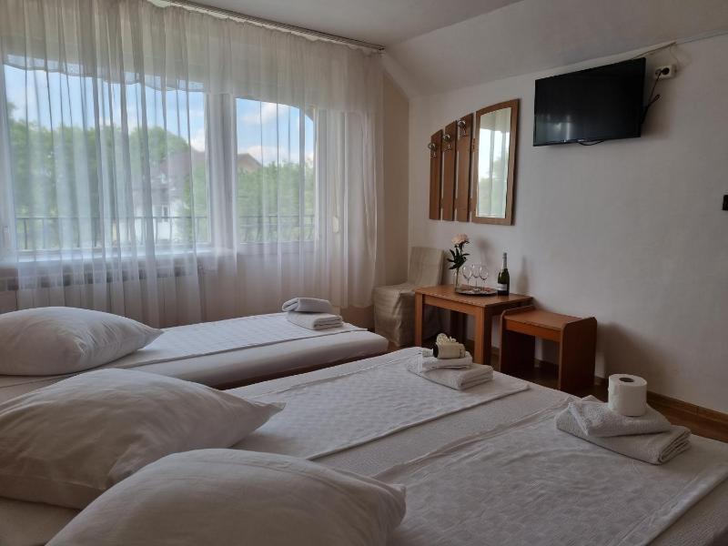 Triple Room image 2