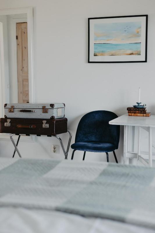Double Room with Sea View image 4