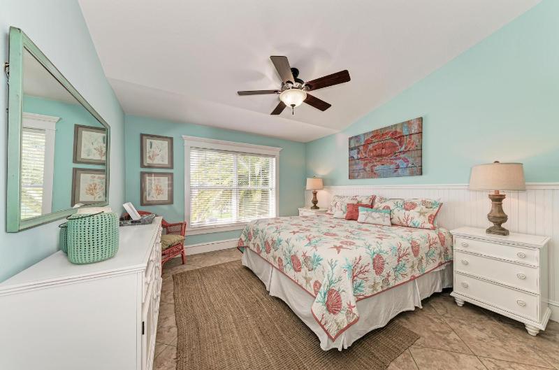Caribbean Surf managed by Beach Retreats - image 29