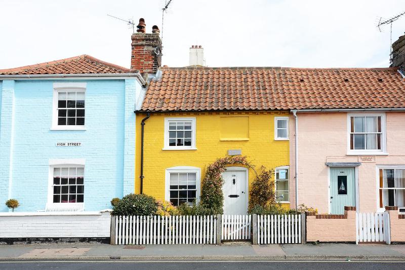 Aldeburgh Cottage - image 1