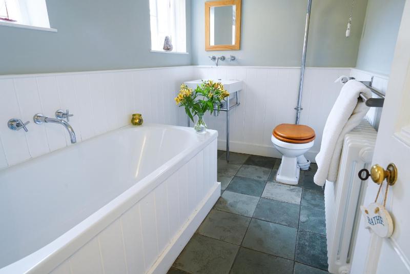 Aldeburgh Cottage - image 14