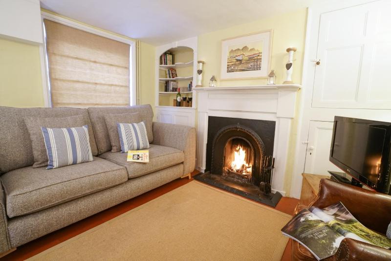 Aldeburgh Cottage - image 2
