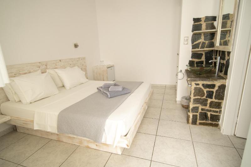 Standard Double Room with Terrace image 2