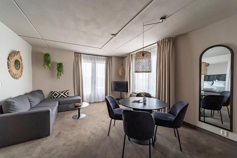 Hotel Apartment with Land View image 1