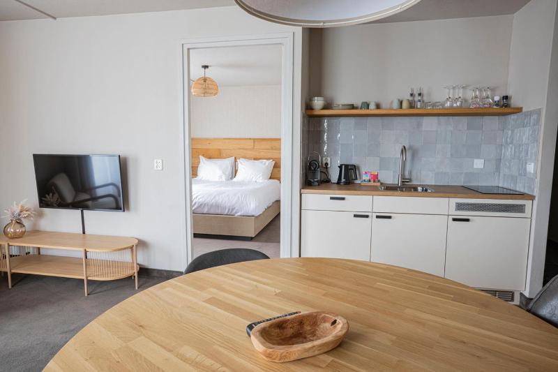 Hotel Apartment with Land View image 3