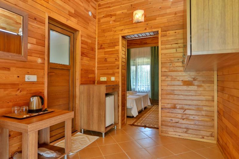 Double or Twin Room with Garden View image 4