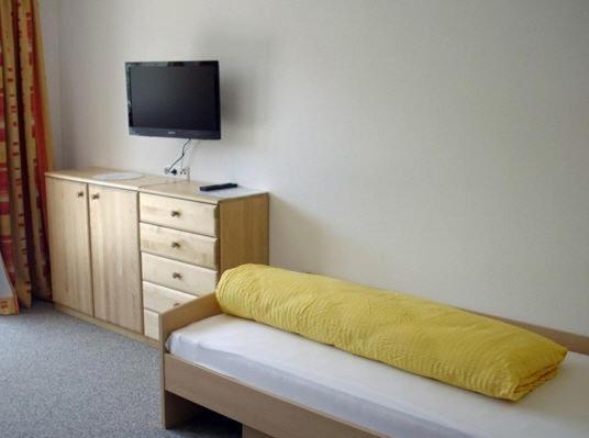 Single Room image 2