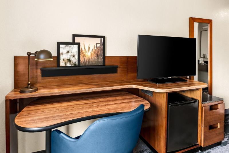 Fairfield Inn & Suites by Marriott San Antonio Downtown/Market Square - image 5