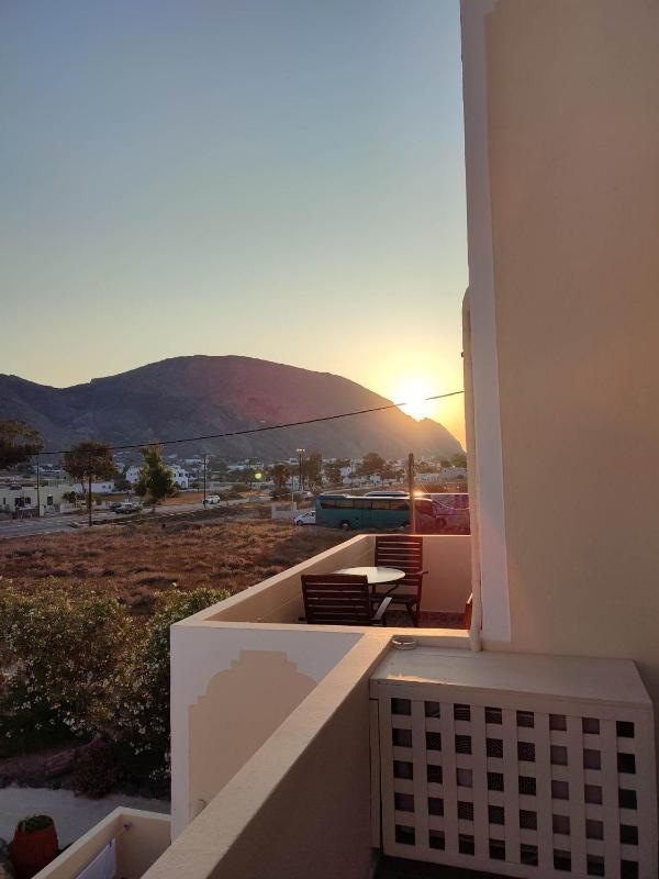 One-Bedroom Apartment with Outdoor Spa Bath image 3