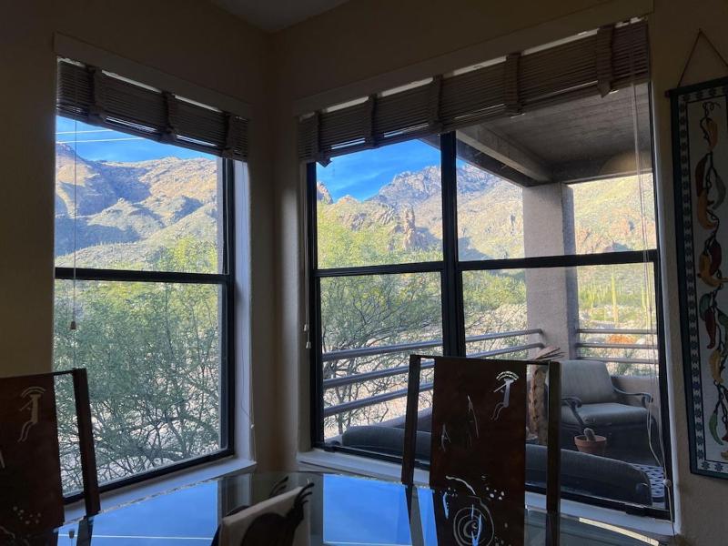 STUNNING Views of Ventana Canyon Mountains AND City Lights! - image 20