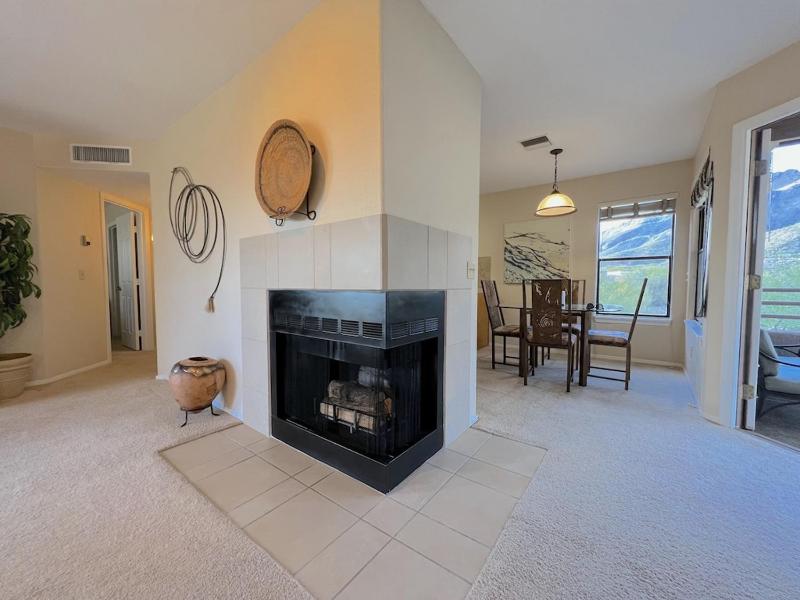STUNNING Views of Ventana Canyon Mountains AND City Lights! - image 15