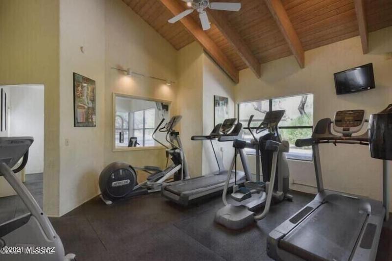 STUNNING Views of Ventana Canyon Mountains AND City Lights! - image 36