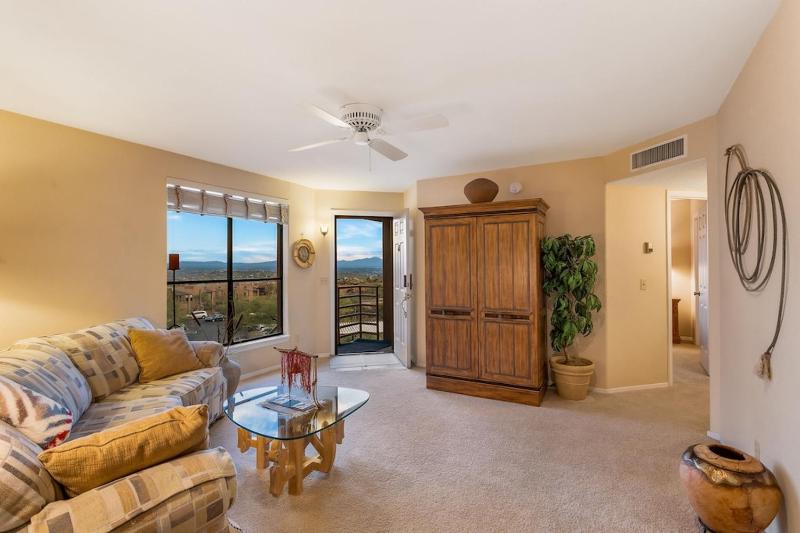 STUNNING Views of Ventana Canyon Mountains AND City Lights! - image 2