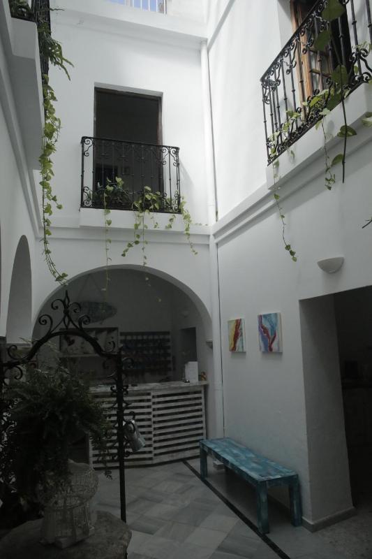 Wake up in Tarifa Hostel & Restaurant Lounge - image 8