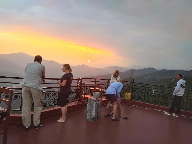 Hotel High Ground Inn Sarangkot - image 9