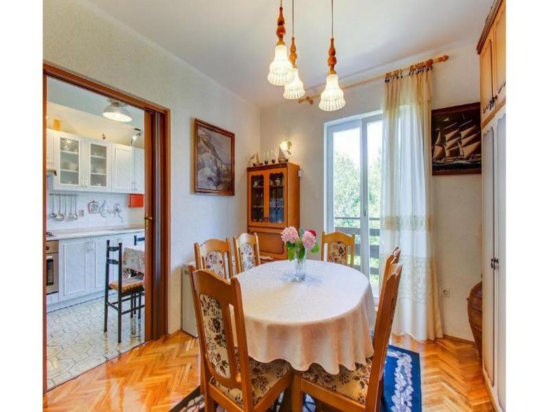 Apartment Blamax with Terrace and Sea View - image 18