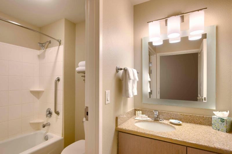 Two-Bedroom Suite image 2