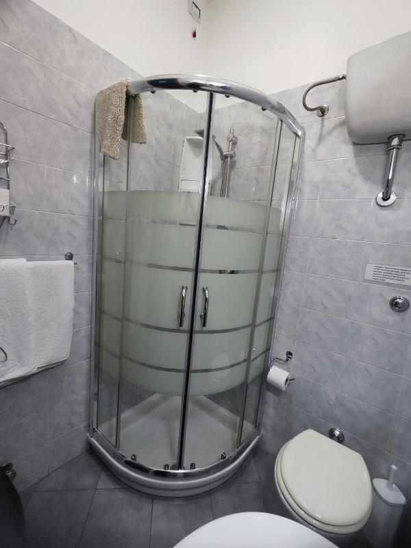 Quadruple Room with Balcony image 4