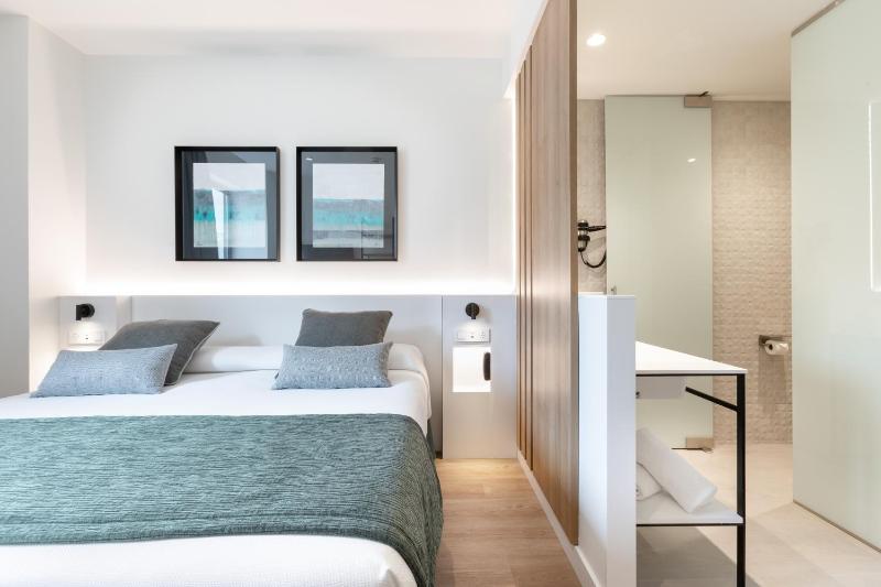 Executive Room image 4