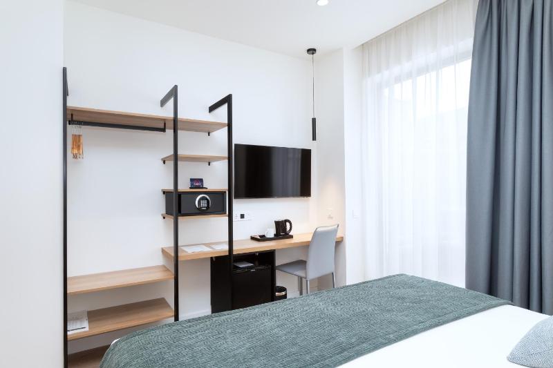 Executive Room image 3