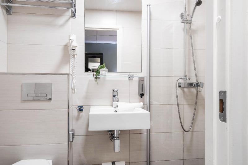 Standard Double Room image 4