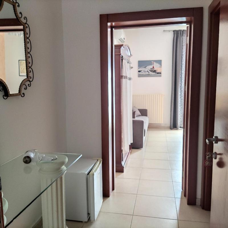 Quadruple Room with Balcony image 3