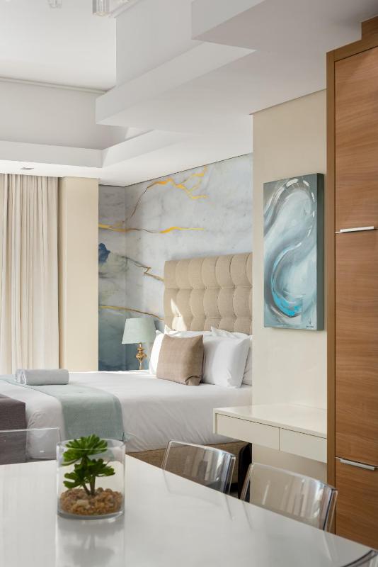 One-Bedroom Apartment image 3